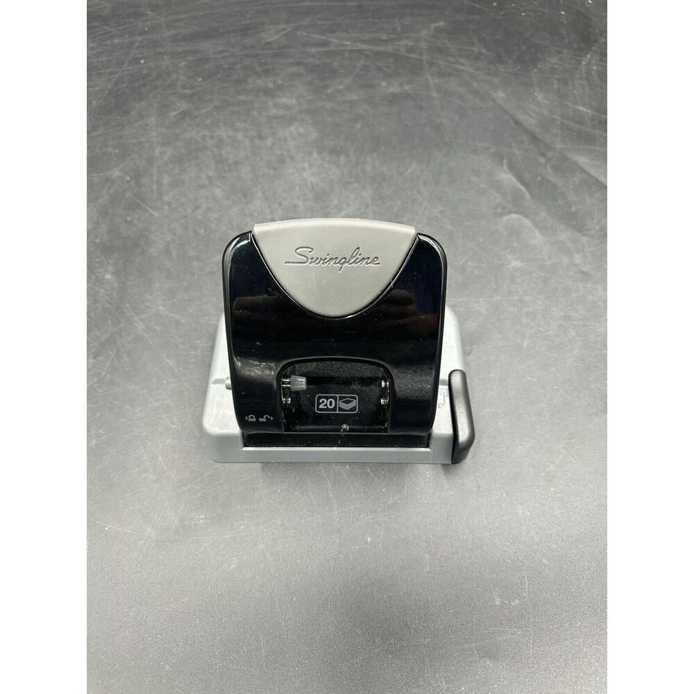 Swingline SmartTouch 2-Hole Punch, Reduced Effort - 20 Sheet Capacity (A7074135)